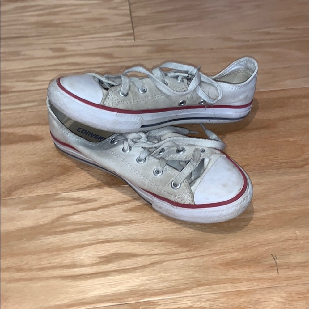 White converse - Picture 2 of 5